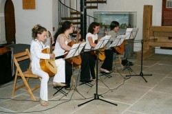 Konzert-2006-Gitarrengruppe-250x166